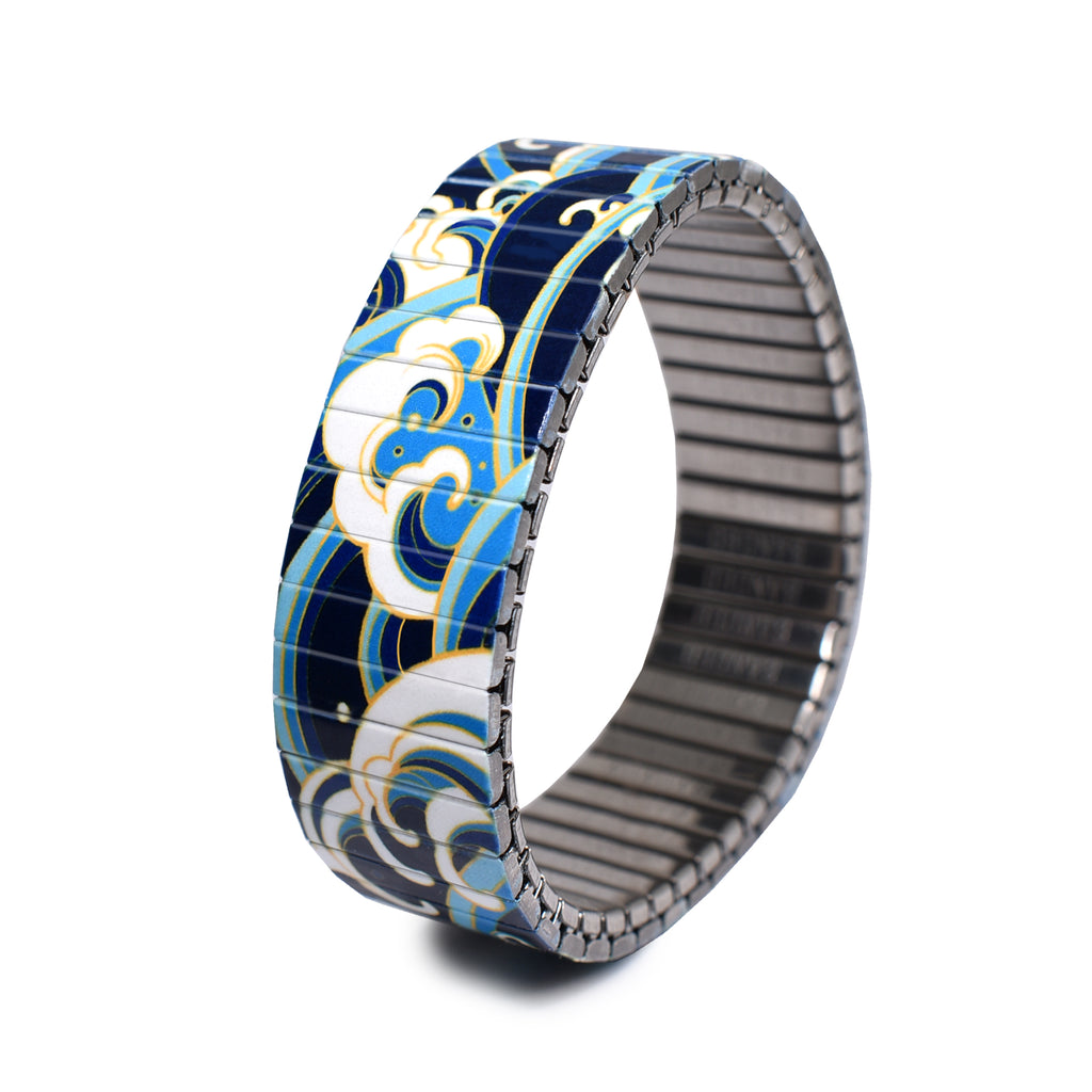 Trestles - 18mm Classic Finish ©️2023 BANDED BRACELETS