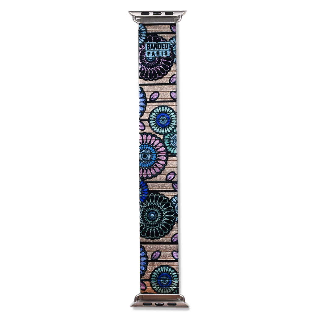 Flora Atomica - La Coupole - Banded™️ for Smart watch - Metallic Finish  Ein Strauß in den Farben von Paris, verziert mit einem glitzernden Hintergrund in Golden Peach. Eine Hommage an eines unserer Lieblingsrestaurants in Paris, La Coupole.