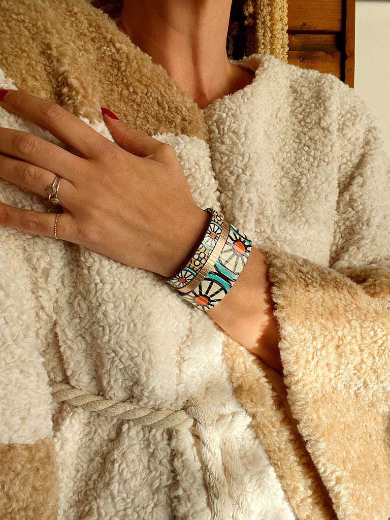 The Individualist -  Tajine - 23mm Classic Finish  Big, bold & unafraid to make a statement. Take a walk with us as we explore and break down the psychology of shapes in a modern world with these vintage graphic design inspired patterns.